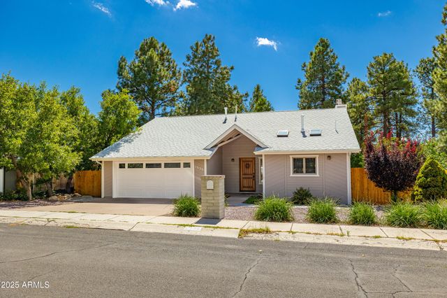1535 E APPALACHIAN Road, Flagstaff, AZ 86004