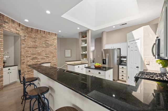 6104 Colina LN, Austin, TX 78759