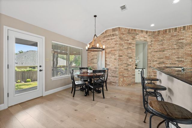 6104 Colina LN, Austin, TX 78759