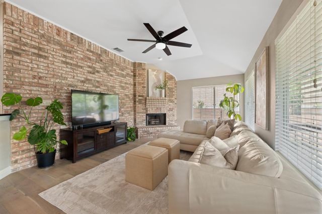 6104 Colina LN, Austin, TX 78759