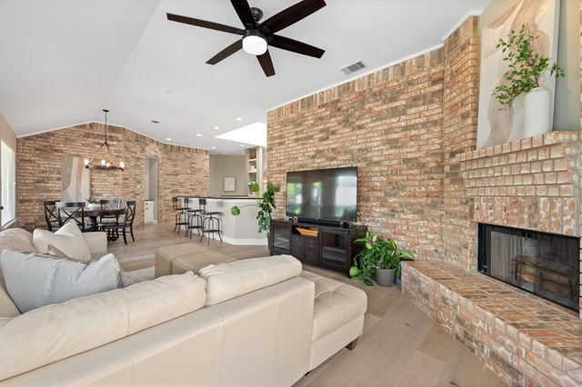 6104 Colina LN, Austin, TX 78759