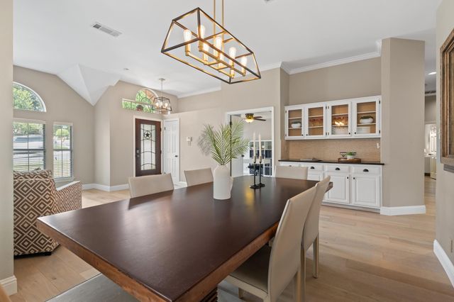 6104 Colina LN, Austin, TX 78759