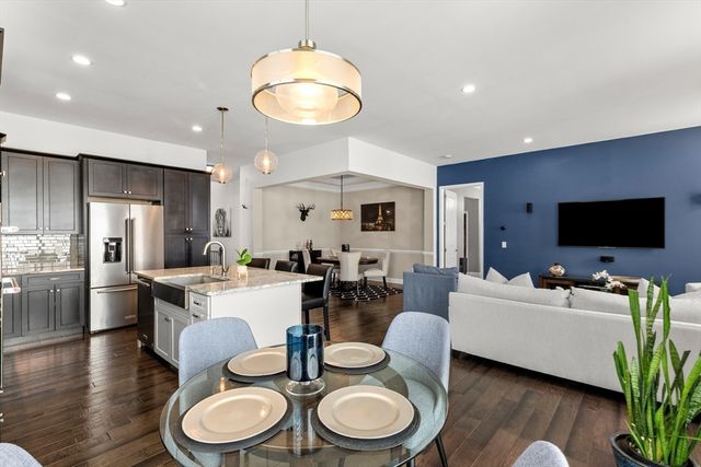 64 Pine Tree Dr 64, Methuen, MA 01844