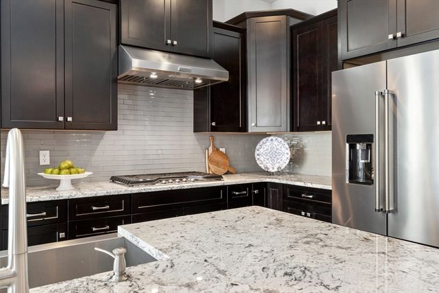 64 Pine Tree Dr 64, Methuen, MA 01844