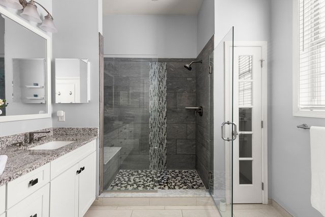 64 Pine Tree Dr 64, Methuen, MA 01844