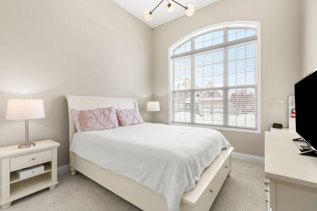 64 Pine Tree Dr 64, Methuen, MA 01844