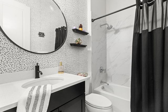 64 Pine Tree Dr 64, Methuen, MA 01844