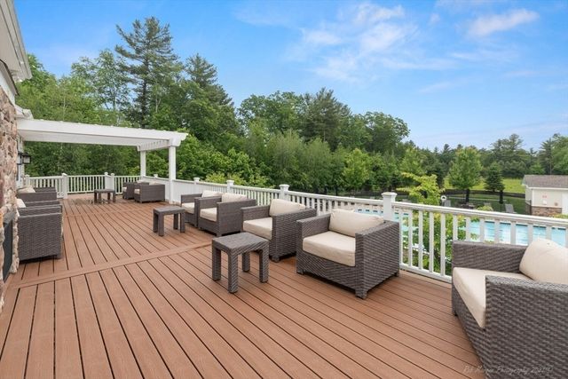 64 Pine Tree Dr 64, Methuen, MA 01844