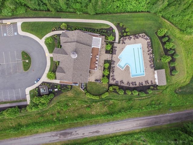 64 Pine Tree Dr 64, Methuen, MA 01844