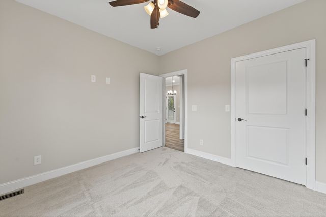 702 Meadow Rd, Mount Pleasant, TN 38474