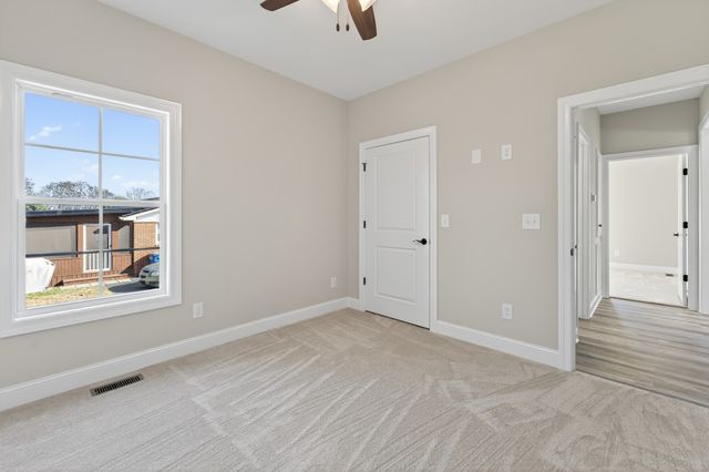 702 Meadow Rd, Mount Pleasant, TN 38474