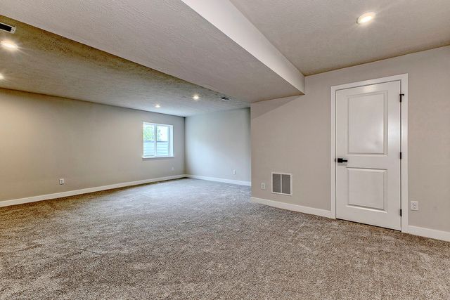 5002 Wellington Ct, Penn Twp, PA 15644