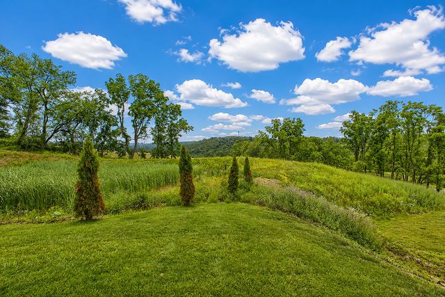5002 Wellington Ct, Penn Twp, PA 15644