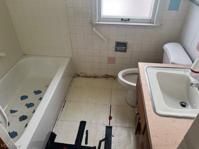 5127 Erwin Street, Maple Heights, OH 44137