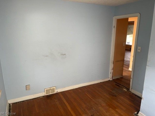 5127 Erwin Street, Maple Heights, OH 44137