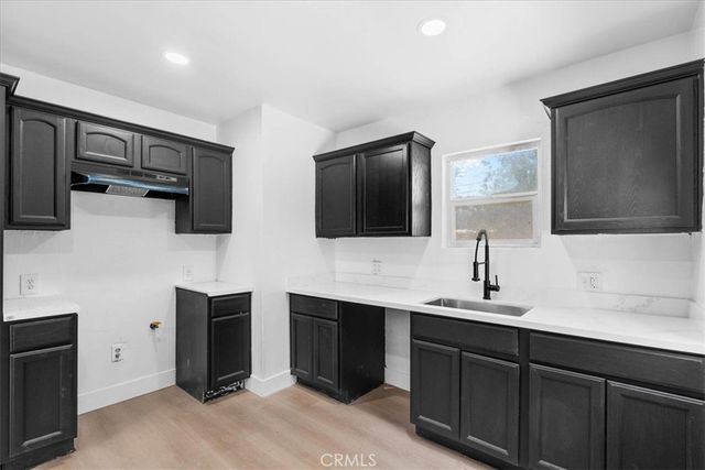 2304 Roxbury Drive, San Bernardino, CA 92404