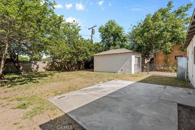 2304 Roxbury Drive, San Bernardino, CA 92404