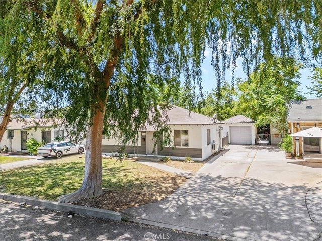 2304 Roxbury Drive, San Bernardino, CA 92404