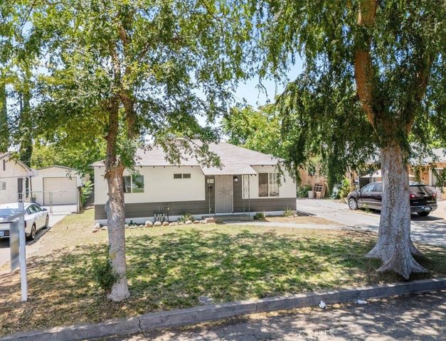 2304 Roxbury Drive, San Bernardino, CA 92404