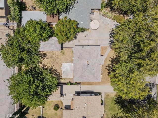 2304 Roxbury Drive, San Bernardino, CA 92404