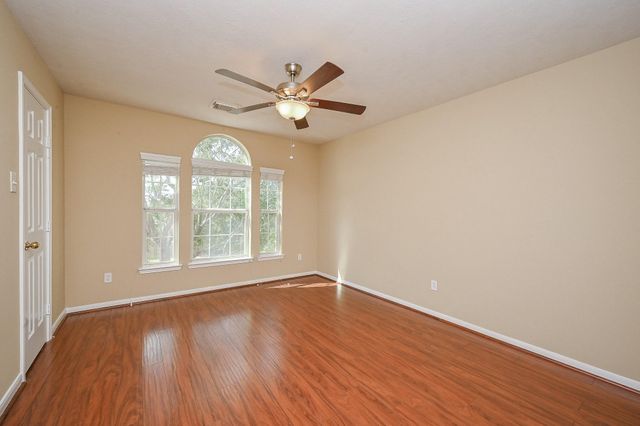 9127 Stoneleigh Drive, Sugar Land, TX 77479