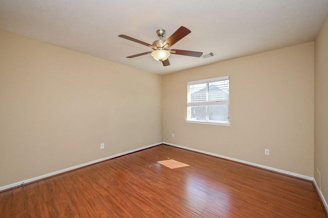 9127 Stoneleigh Drive, Sugar Land, TX 77479