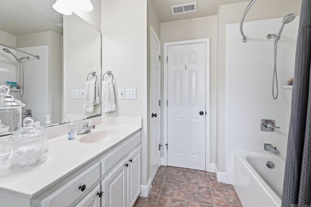 37076 Cobblestone Ave, Geismar, LA 70734