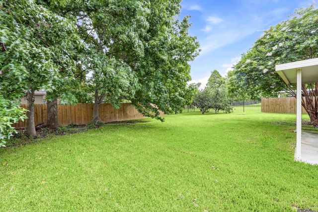37076 Cobblestone Ave, Geismar, LA 70734