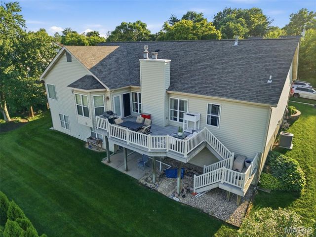 6632 Towne Woods Drive, St Louis, MO 63129