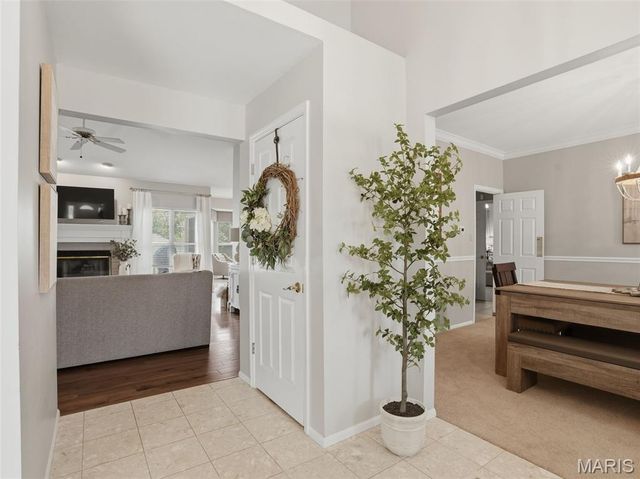6632 Towne Woods Drive, St Louis, MO 63129