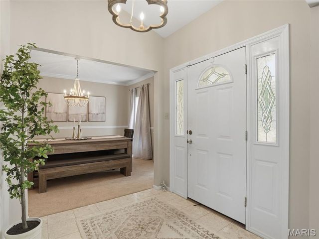 6632 Towne Woods Drive, St Louis, MO 63129