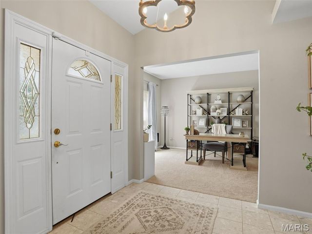 6632 Towne Woods Drive, St Louis, MO 63129