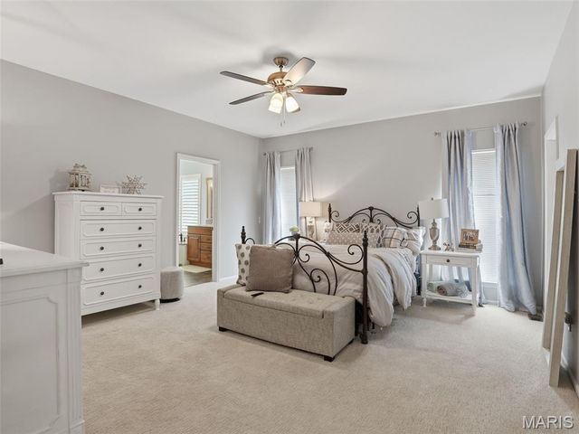 6632 Towne Woods Drive, St Louis, MO 63129