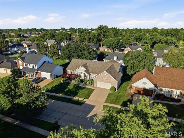 6632 Towne Woods Drive, St Louis, MO 63129