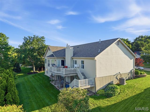 6632 Towne Woods Drive, St Louis, MO 63129