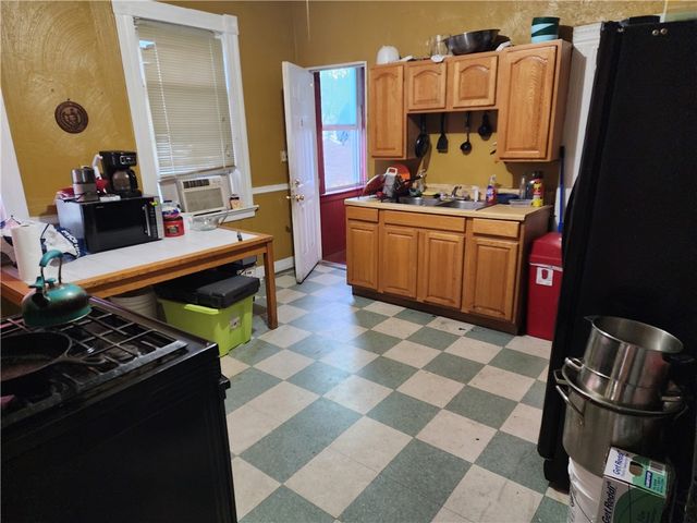 132 Putnam Street, Providence, RI 02909
