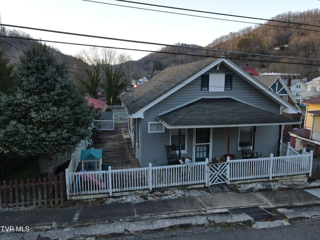 127 Brown Street, Appalachia, VA 24216