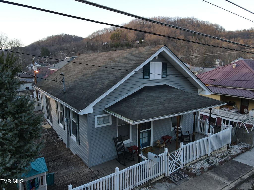 127 Brown Street, Appalachia, VA 24216
