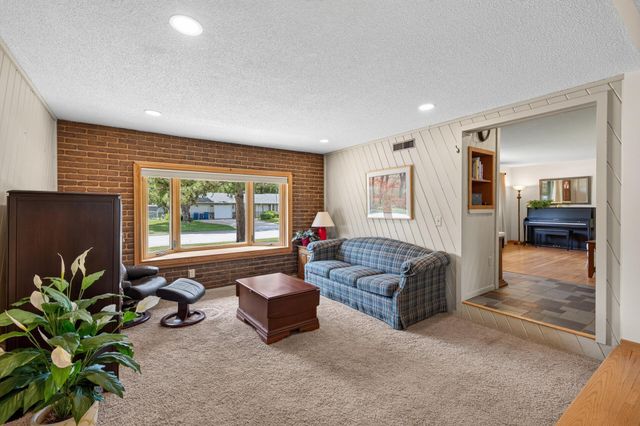 11201 Washburn Avenue S, Bloomington, MN 55431