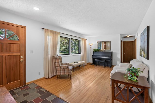 11201 Washburn Avenue S, Bloomington, MN 55431