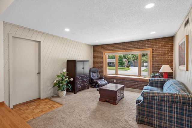 11201 Washburn Avenue S, Bloomington, MN 55431
