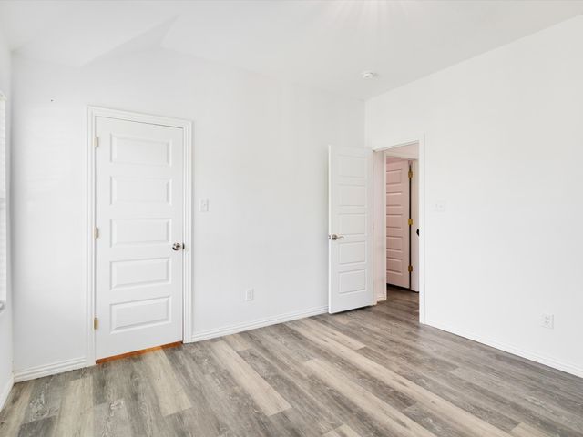 308 Avenue A, Ennis, TX 75119