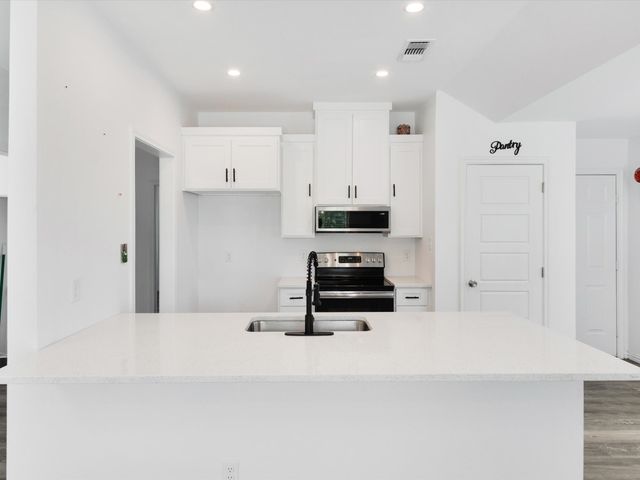 308 Avenue A, Ennis, TX 75119