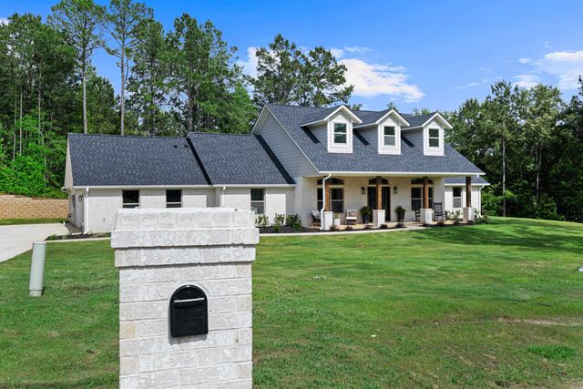 275 Fox Glove Ln, Longview, TX 75605
