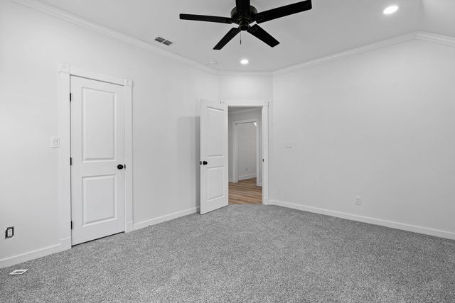 275 Fox Glove Ln, Longview, TX 75605