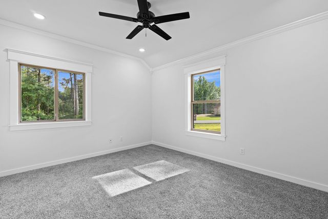 275 Fox Glove Ln, Longview, TX 75605