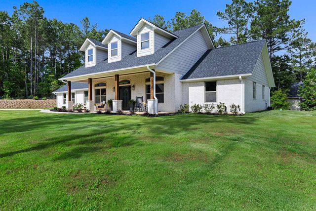 275 Fox Glove Ln, Longview, TX 75605