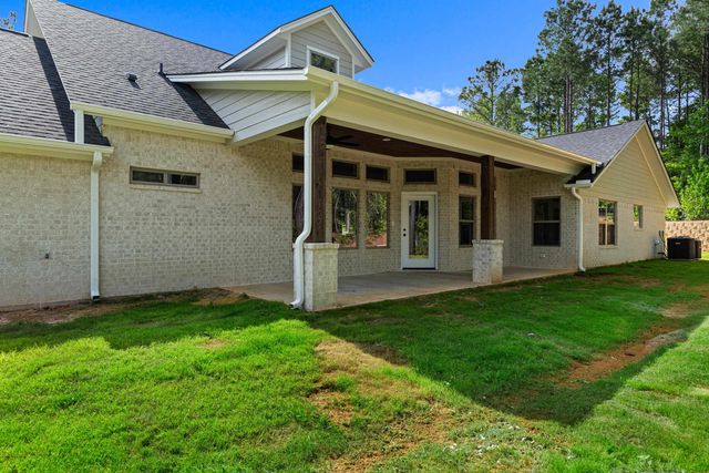 275 Fox Glove Ln, Longview, TX 75605