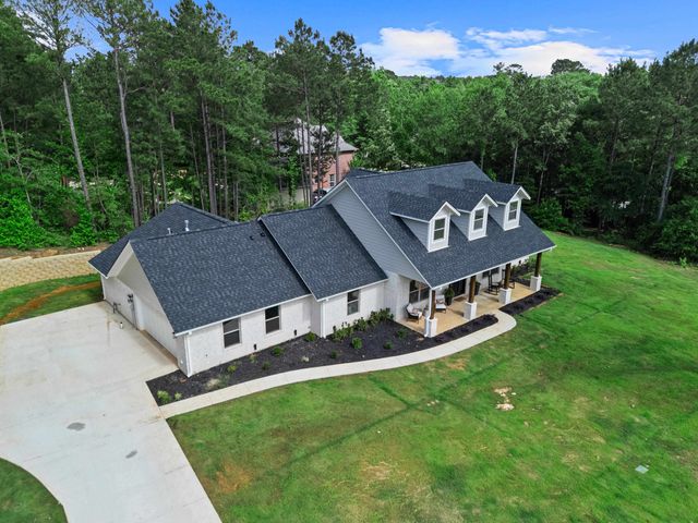 275 Fox Glove Ln, Longview, TX 75605