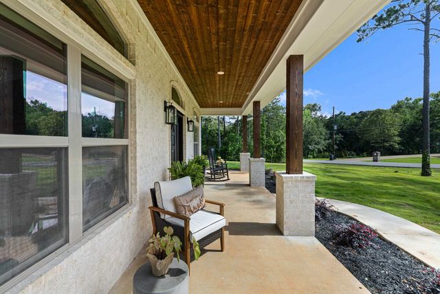 275 Fox Glove Ln, Longview, TX 75605